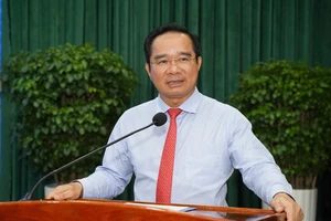 UBND TP.HCM phân công công tác với Chủ tịch, các Phó Chủ tịch UBND 