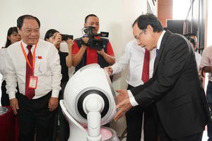 Bí thư Nguyễn Văn Nên dự Đại hội đại biểu Đảng bộ UBND TP.HCM lần thứ I