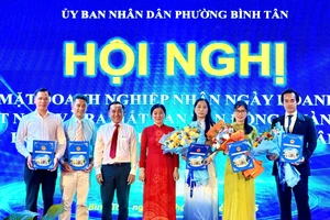 Phường Bình Tân: Cam kết đồng hành doanh nghiệp, 'biến điều không thể thành có thể'