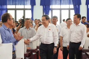 Cử tri TP.HCM trăn trở: Nhiều người trẻ không dám sinh con vì lo gánh nặng y tế, giáo dục