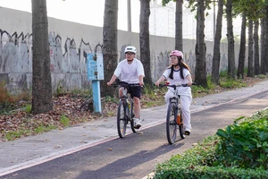 TP.HCM sẽ nghiên cứu kết nối làn đường xe đạp với các trạm Metro, xe buýt