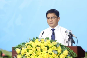 Phó Chủ tịch UBND TP.HCM: 'Thi đua không hình thức, tập trung trực tiếp vào tăng trưởng 2 con số'