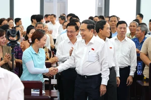 Chủ tịch Quốc hội Trần Thanh Mẫn tiếp xúc cử tri tại TP.HCM
