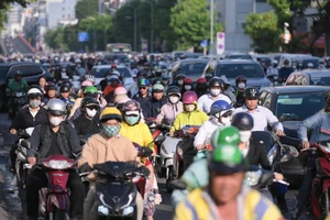 Sở Xây dựng sẽ đánh giá hiệu quả làn đảo chiều đường Cộng Hòa để nhân rộng