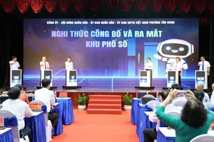 Khu phố số ở phường Tân Hưng, TP.HCM: Dùng 'QR một chạm' tương tác với chính quyền