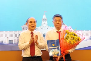 Ông Lê Hoài Phong làm Phó Giám đốc Sở Dân tộc và Tôn giáo TP.HCM