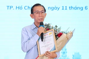 PGS-TS Trần Hoàng Ngân đoạt giải Nhất cuộc thi 'Lắng nghe người dân hiến kế' lần 7