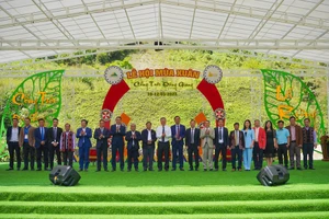 Khai mạc Lễ hội mùa Xuân Cổng Trời Đông Giang