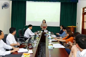 Đoàn đại biểu Quốc hội Ninh Bình giám sát phát triển năng lượng tại Ninh Bình