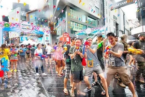 Lễ hội té nước Songkran: Đi đâu, làm gì ở Thái Lan?