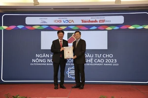 Agribank đón nhận 3 giải thưởng Ngân hàng Việt Nam tiêu biểu 2022