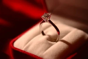 Bảng giá viên kim cương GIA - Quà tặng tinh tế hiện nay