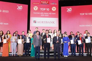 Agribank vinh dự ghi danh Top 10 thương hiệu mạnh Việt Nam 2023