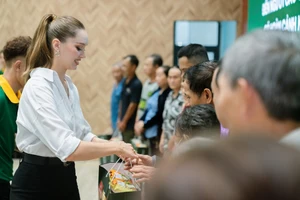 Đại sứ Thương hiệu MÌ VIFON chất lượng xuất khẩu có chuyến từ thiện tại Đà Nẵng