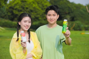 Cơ hội trúng liền tay hàng trăm ngàn thẻ cào điện thoại khi mua đồ uống TH