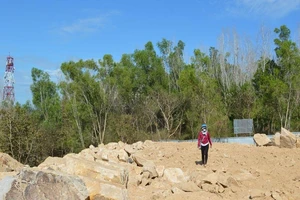 Vũng Tàu: Chưa được giao đất đã phá núi làm dự án