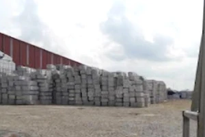 Cận cảnh công ty chứa kho nhôm Trung Quốc