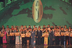 Trồng hơn 110.000 cây đước ven biển Vũng Tàu ​