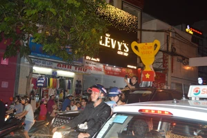 Vũng Tàu: Đường kẹt cứng vì dân mừng 'Việt Nam vô địch'