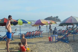 Hết Tết, Vũng Tàu vẫn thu hút đông người dân, du khách 