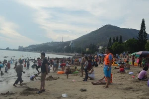 Vũng Tàu khách đông kỷ lục trong ngày 30-4