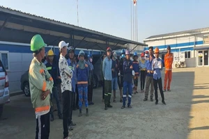 Công nhân đòi nợ nhà thầu chính vì thầu phụ bỏ trốn