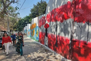 Vũng Tàu: Đường tranh bích họa độc đáo hút khách đến sống “ảo”