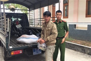 Bà Rịa- Vũng Tàu: Chủ nhà khống chế kẻ trộm chó giao công an 