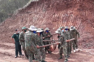 Bà Rịa- Vũng Tàu: Công binh tháo quả bom dài 1,6m