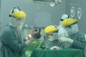 Bà Rịa- Vũng Tàu: Mổ bắt con cho một sản phụ mắc COVID-19