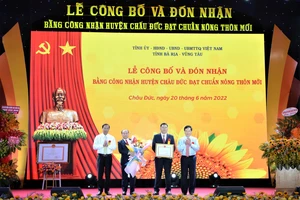 Phó Thủ tướng Phạm Bình Minh dự lễ công nhận huyện Châu Đức đạt chuẩn Nông thôn mới