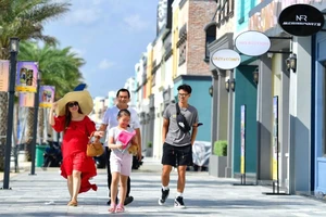 Bà Rịa- Vũng Tàu tổ chức thả khinh khí cầu, đêm nhạc EDM tại biển Hồ Tràm