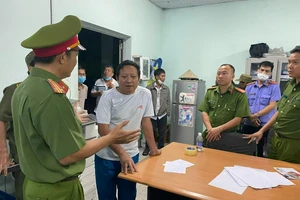 Công an khám xét một công ty xử lý môi trường ở Phú Mỹ, Bà Rịa - Vũng Tàu