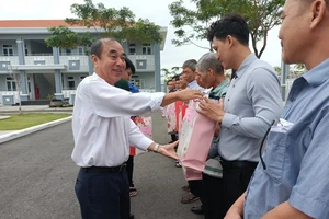 Ngư dân, chủ tàu cam kết không đánh bắt hải sản trái phép 