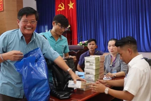 Người dân Bà Rịa nhận tiền bồi thường dự án cao tốc Biên Hòa-Vũng Tàu