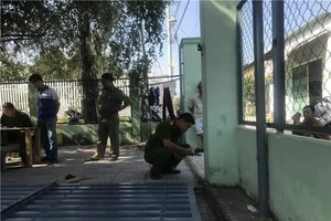 Bà Rịa-Vũng Tàu: Cổng sắt bất ngờ đổ sập, hai cháu bé thương vong