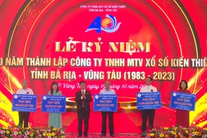 Công ty Xổ số Bà Rịa-Vũng Tàu trao 4 tỉ cho hoạt động từ thiện