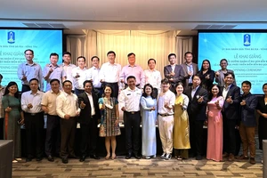 Bà Rịa- Vũng Tàu học kinh nghiệm làm du lịch, ẩm thực tại Phuket và Bangkok, Thái Lan