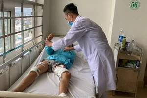 Tự chế quả nổ bằng chai thủy tinh, 1 học sinh lớp 6 bị thương 