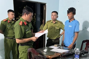 Xử lý một người cầm súng đi vào khu vực cấm thuộc Vườn quốc gia Côn Đảo