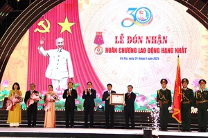 TP Bà Rịa nhận Huân chương Lao động hạng Nhất