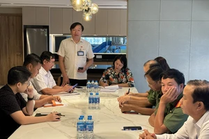 Đoàn liên ngành Vũng Tàu làm việc về vụ gắn camera trong căn hộ cho thuê tại tòa nhà The Sóng 