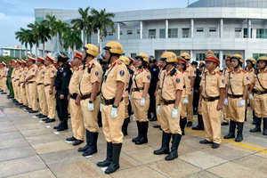 Bà Rịa - Vũng Tàu ra quân xử phạt nồng độ cồn, xe quá tải, vượt đèn đỏ...