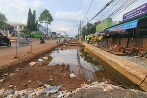 Bà Rịa - Vũng Tàu: Nhiều đoạn tỉnh lộ 328 đang thi công dở dang thì tạm dừng