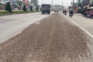 Camera giúp tìm ra tài xế xe chở vật liệu làm rơi vãi đá trên Quốc lộ 51