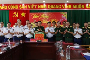 Thượng tướng Võ Minh Lương thăm, kiểm tra tại Bộ Tư lệnh Vùng Cảnh sát biển 3