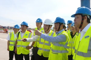 Chủ tịch UBND Nguyễn Văn Được khảo sát khu vực cảng Cái Mép Hạ