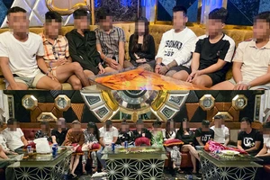 An Giang: Phát hiện 24 thanh thiếu niên dương tính ma túy trong quán karaoke