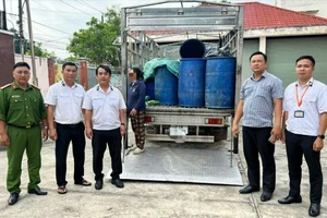 TP.HCM: Phát hiện người phụ nữ chở 1 tấn heo chết đi tiêu thụ