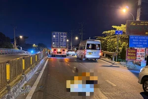 Đi thăm ba mẹ, hai vợ chồng trẻ bị tai nạn thương tâm